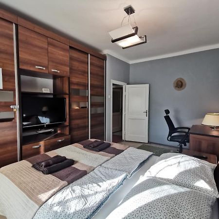 Smart Business Apartman Miskolc Esterno foto