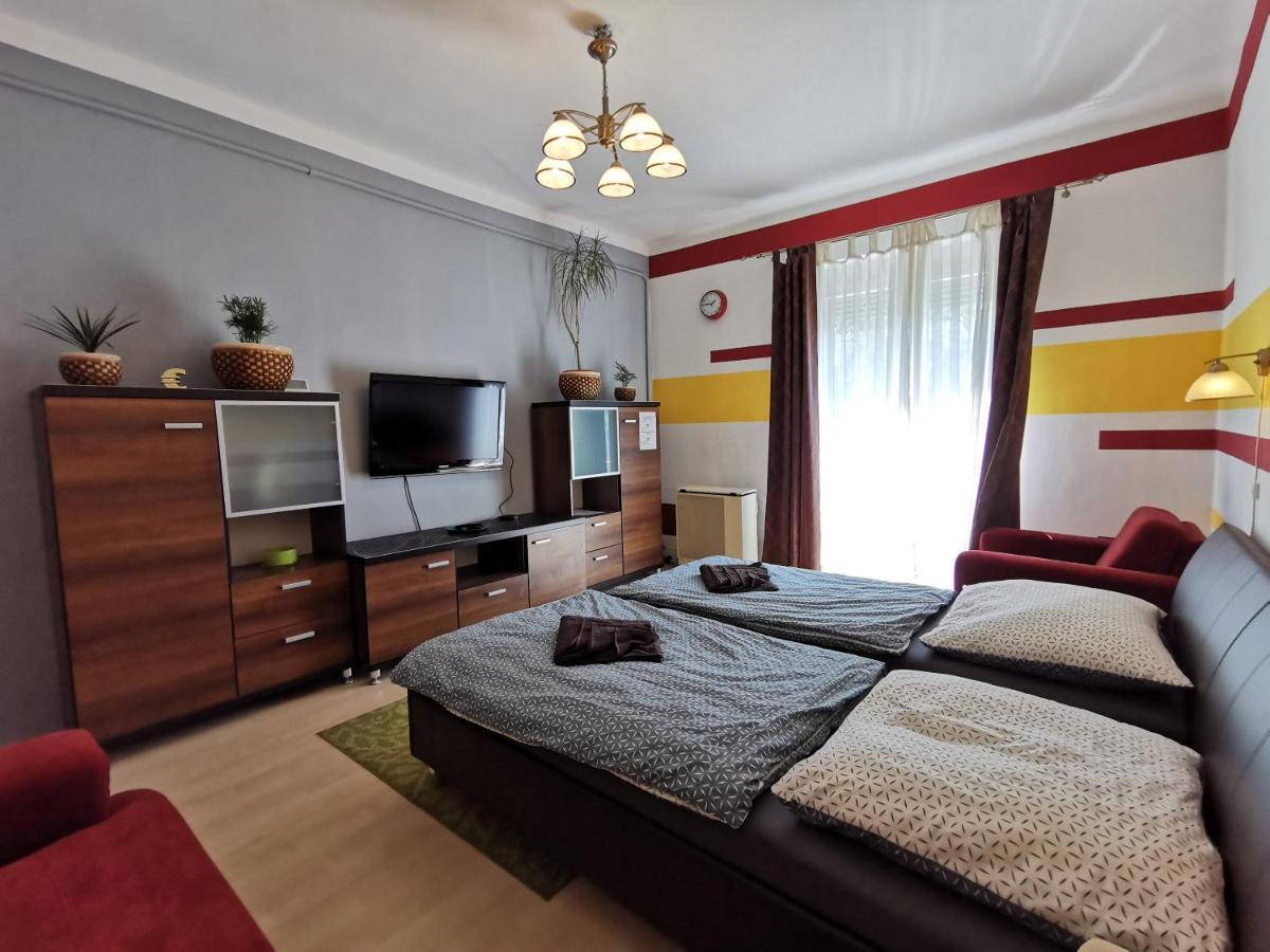 Smart Business Apartman Miskolc Esterno foto
