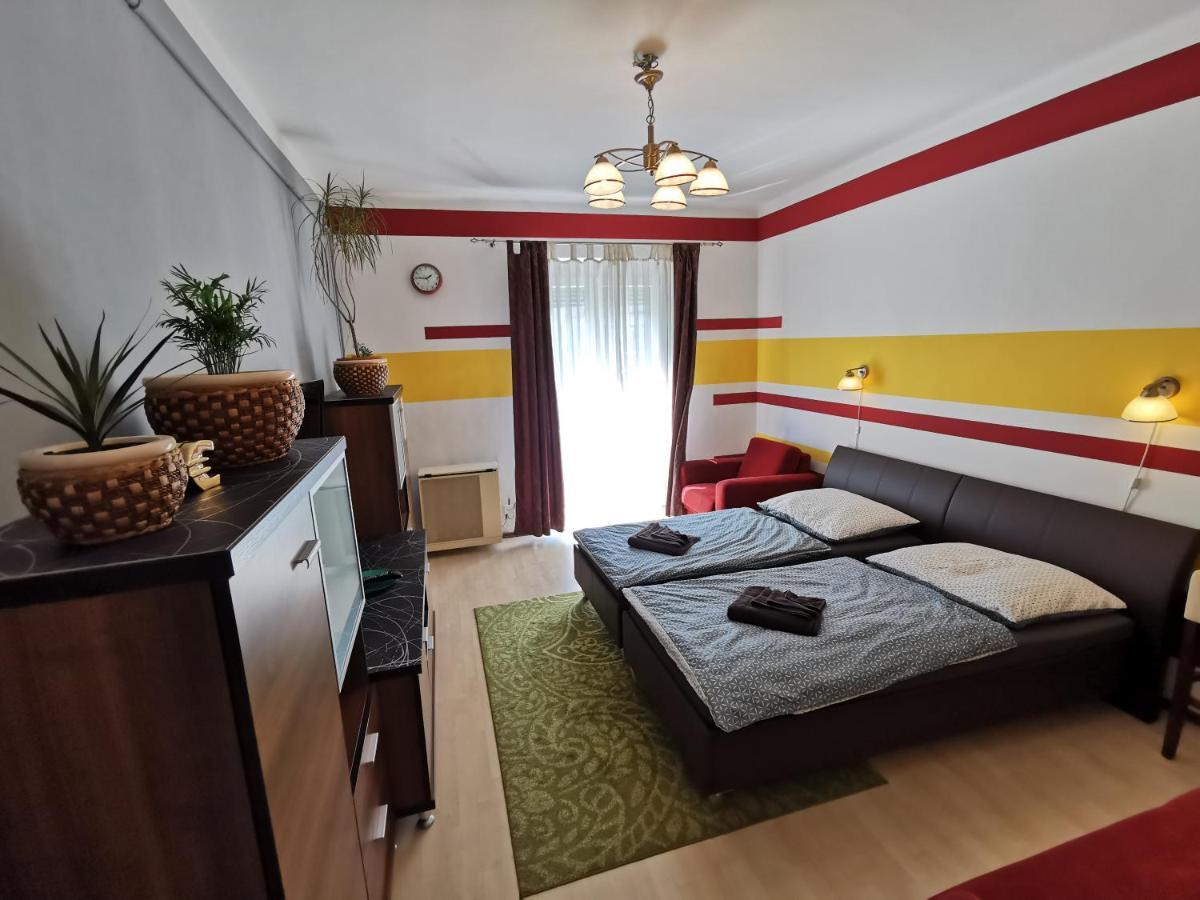 Smart Business Apartman Miskolc Esterno foto