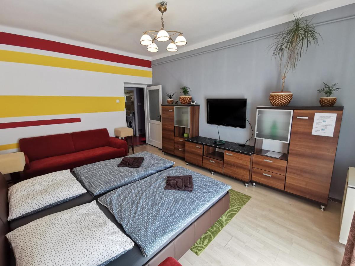 Smart Business Apartman Miskolc Esterno foto